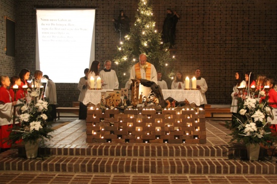 Weihnachten in der Pfarre St. Josef im Welser Stadtteil Pernau