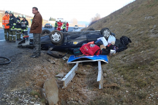 Ein Verletzter bei Fahrzeugüberschlag auf der Innkreisautobahn in Pichl bei Wels