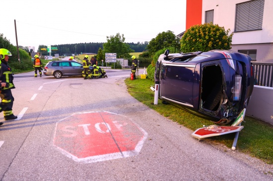 Kreuzungscrash in Steinerkirchen an der Traun endet glimpflich