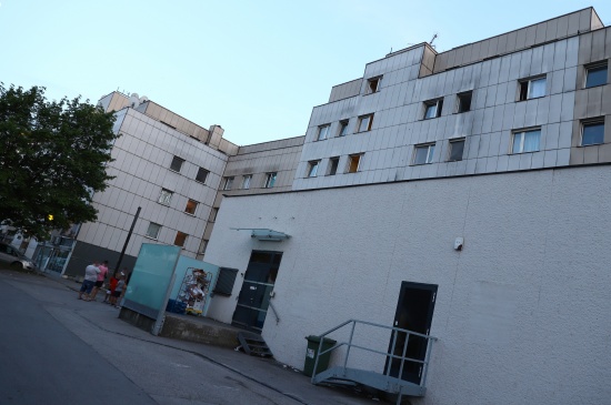 Kinder auf Dach eines Gebudes in Traun lsten Einsatz der Feuerwehr aus
