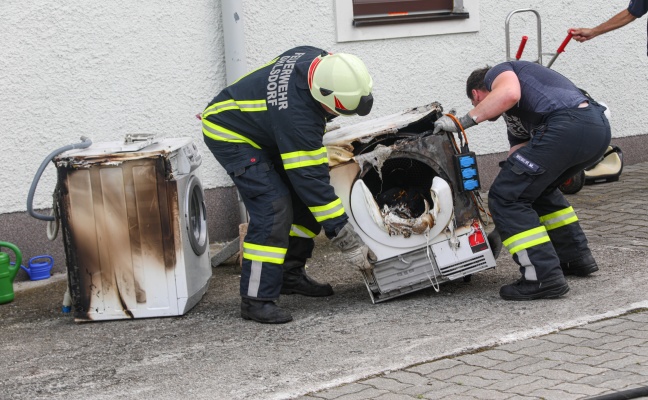 Brand eines Wschetrockners in einem Wohnhaus in Ohlsdorf rasch gelscht