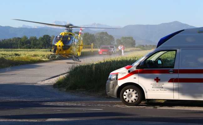 Radfahrer (35) bei Kollision mit PKW in Eberstalzell schwerst verletzt