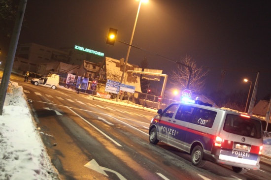 Fahrerflucht nach nächtlichem Verkehrsunfall auf der Osttangente in Wels