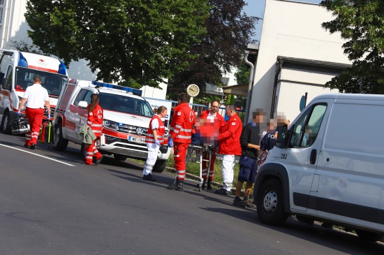 Frau in Wels-Vogelweide von Auto erfasst und schwer verletzt