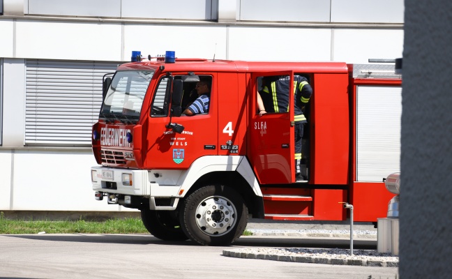 Rauchentwicklung im Laborbereich des Klinikums in Wels-Neustadt führt zu Einsatz der Feuerwehr