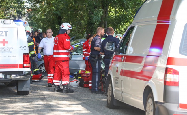 Ein Toter und drei teils Schwerverletzte bei Verkehrsunfall in Buchkirchen