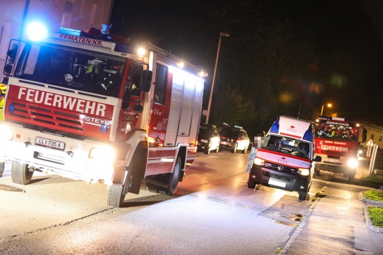 Fettbrand in einem Mehrparteienwohnhaus in Kematen an der Krems fordert eine verletzte Person