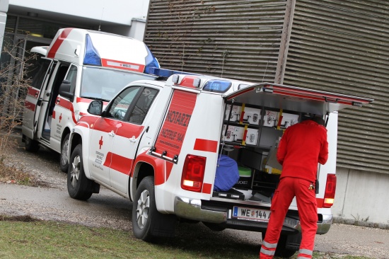 Ertrinkungsnotfall mit vierjährigem Kind im Hallenbad Wels