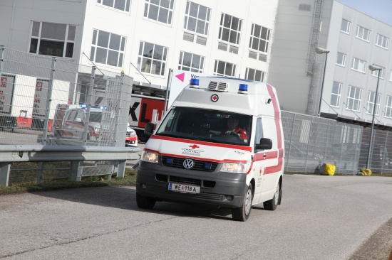 Mitarbeiter bei Arbeitsunfall in Sattledt schwer verletzt