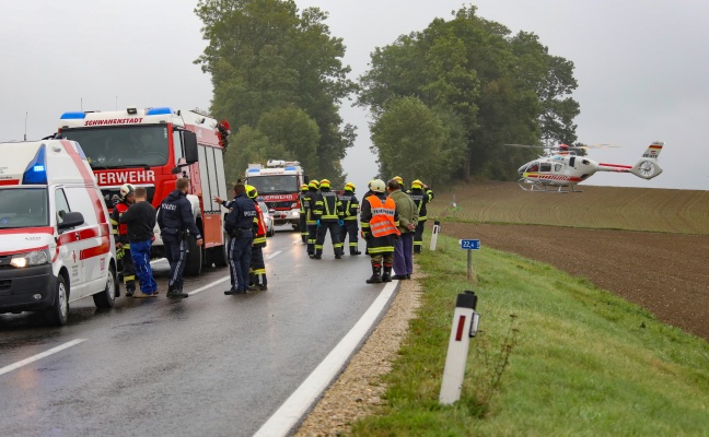 Unfall nach internem Notfall auf Gallspacher Straße bei Niederthalheim