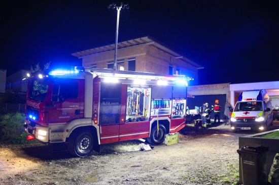 Ein Schwerverletzter sowie eine Leichtverletzte nach Brand in einem Haus in Buchkirchen