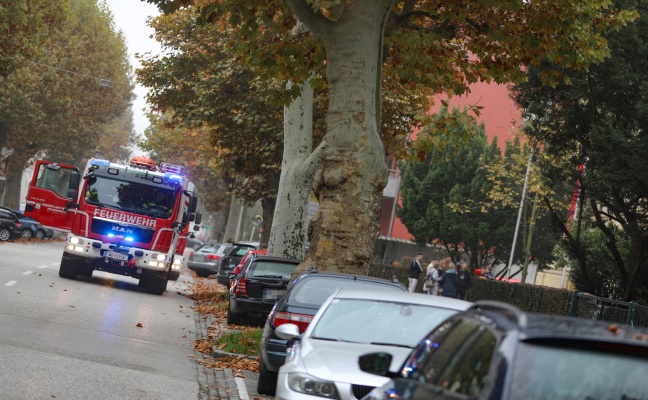 Brandstiftung: Einsatz nach Kleinbrand bei einem Schulgebäude in Wels-Innenstadt