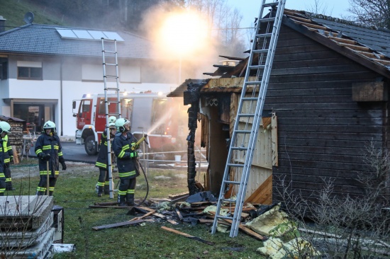 Brand einer größeren Gartenhütte in Steinbach am Ziehberg