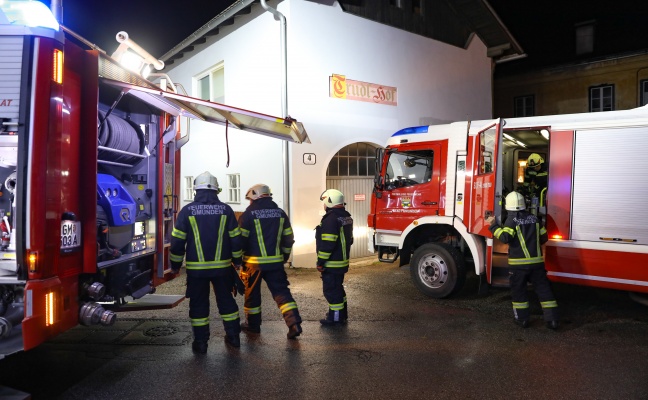 Nächtlicher Brand im Keller eines Gebäudes in Gmunden