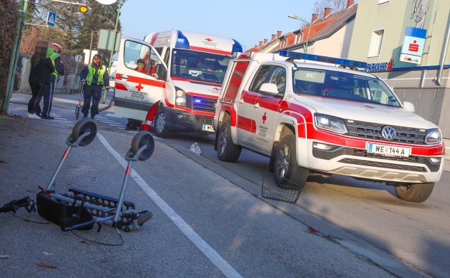 Fußgängerin mit Rollator in Wels-Vogelweide von Fahrzeug erfasst und schwer verletzt