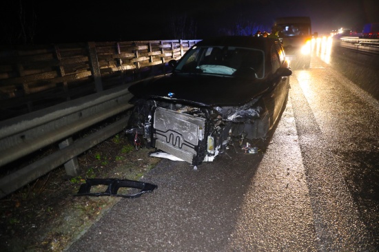 Unfall nach Eisregen auf Innkreisautobahn bei Krenglbach fordert eine verletzte Person