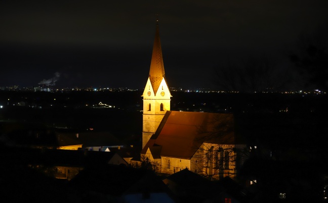 Gemlde aus dem Altarraum der Kirche in Weikirchen an der Traun von Vandalen schwer beschdigt