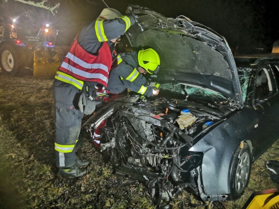 Alkoholisierter Probefhrerscheinbesitzer verursachte Verkehrsunfall bei Neumarkt im Mhlkreis