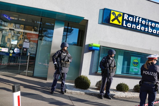 Raubüberfall auf Bankfiliale in Linz-Froschberg