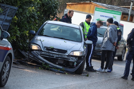 Verfolgungsjagd mit der Polizei endet bei Marchtrenk an Gartenzaun und in Handschellen