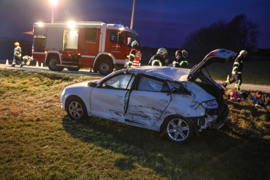 Vier Verletzte bei schwerem Crash in St. Marienkirchen am Hausruck