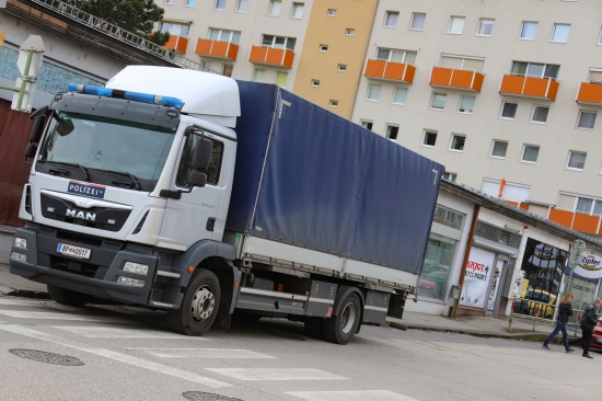 Grerer Einsatz der Finanzpolizei in einem Spiellokal in Wels-Neustadt
