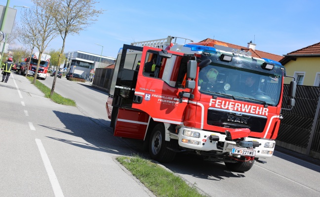 Rasche Entwarnung nach gemeldetem Gasgeruch in einer Tiefgarage in Wels-Lichtenegg