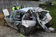 Tragischer Verkehrsunfall in Adlwang fordert zwei Tote und einen Schwerverletzten