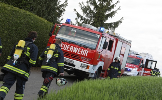 Einsatz der Feuerwehr nach Verpuffung im Bereich einer Heizungsanlage eines Hauses in Schiedlberg