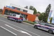 Überfall auf Geldtransporter vor einer Bankfiliale in Alkoven