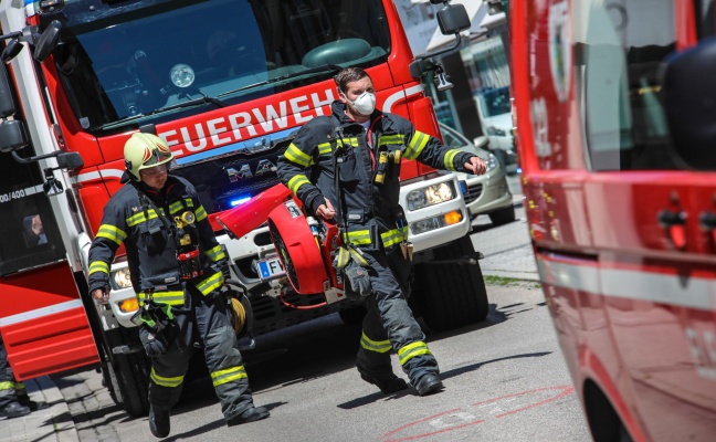 Brandgeruch in einem Geschftslokal in Wels-Innenstadt fhrt zu Einsatz der Feuerwehr