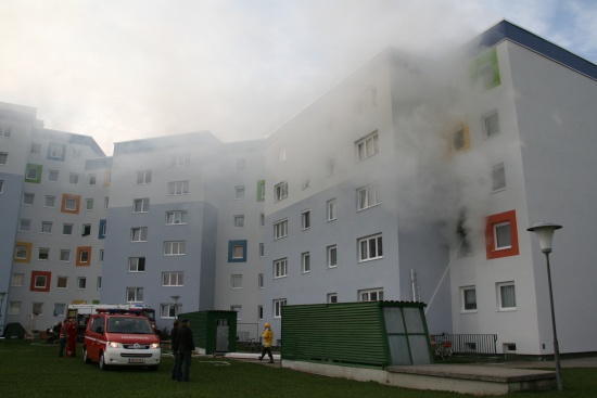 Mehrere Verletzte bei Wohnungsbrand in Wels-Pernau
