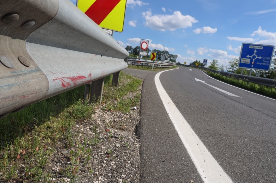 Motorradlenker (53) bei Unfall auf Westautobahn in Enns tdlich verunglckt