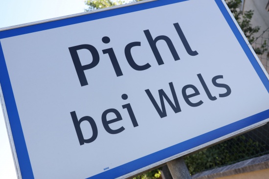 Polizeieinsatz: "Herrchen" erschoss seinen angeleinten Hund in einem Waldstck in Pichl bei Wels