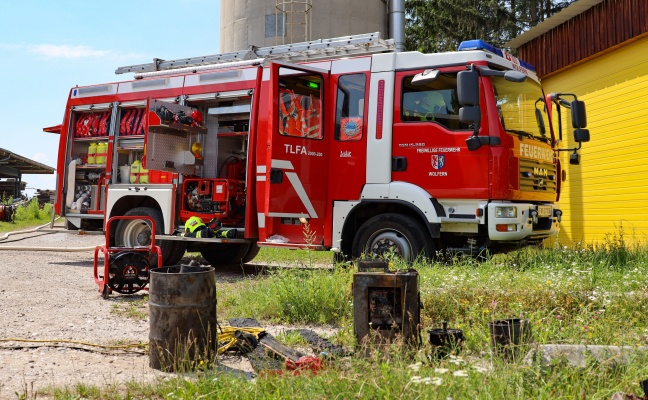 Fünf Feuerwehren bei Brand in einem Sägewerk in Wolfern im Einsatz