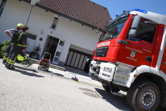 Chlorgasaustritt bei Pool eines Wohnhauses in Neuhofen an der Krems fordert einen Verletzten