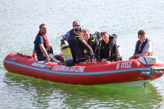Taucheinsatz: Person offenbar im Rutzingersee bei Hrsching untergegangen