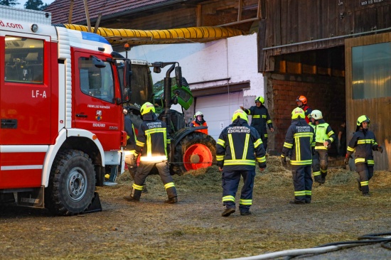 Vier Feuerwehren bei Brand auf Bauernhof in Peterskirchen im Einsatz