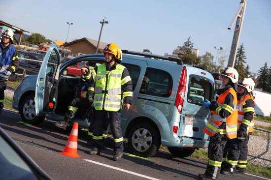 Auffahrunfall auf Wiener Strae in Marchtrenk fordert eine schwerverletzte Person