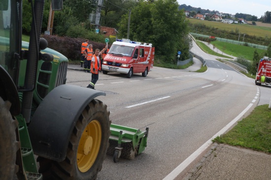 Lngere lspur zwischen Lambach und Neukirchen bei Lambach sorgt fr Einsatz der Feuerwehr