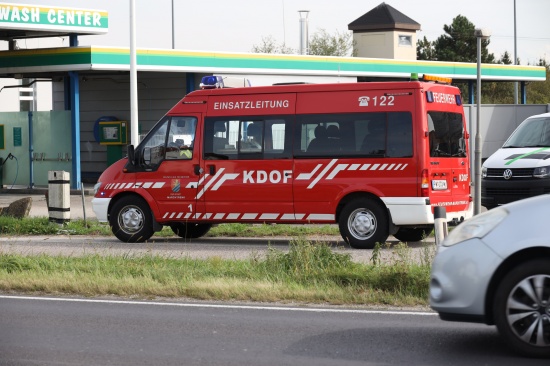 Einsatzkrfte zu schwerem Verkehrsunfall auf Wiener Strae bei Marchtrenk alarmiert