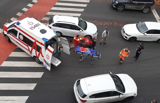 Fußgängerin bei Verkehrsunfall in Linz-Urfahr von PKW erfasst und verletzt