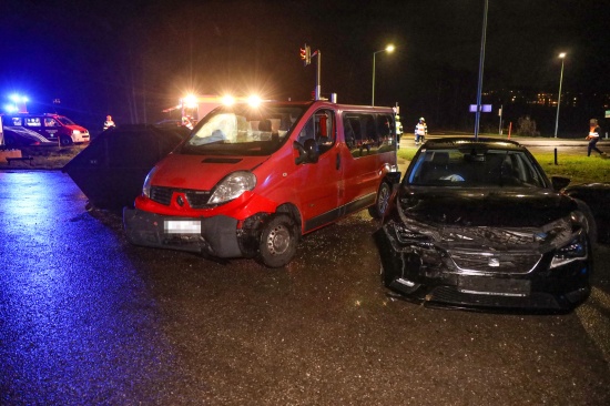 Kreuzungscrash in Thalheim bei Wels endet glimpflich