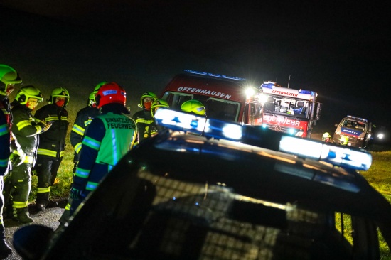 Abgngige Person bei Suchaktion in Offenhausen von Einsatzkrften der Feuerwehr gefunden