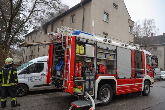 Brand in einer Wohnung in Wels-Neustadt fordert einen Verletzten