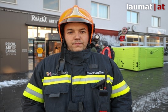 Sascha Hannesschlger, Einsatzleiter Feuerwehr Traun