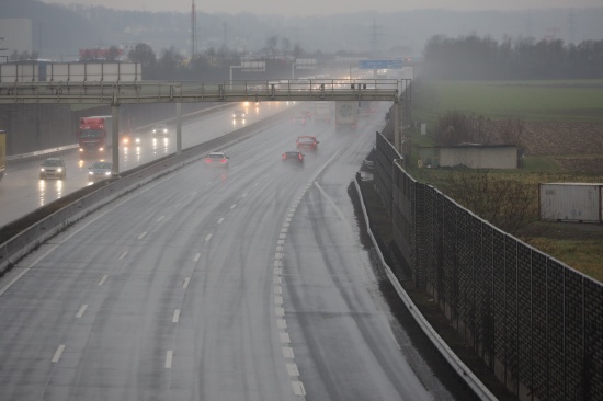 Khe verursachten schweren Verkehrsunfall auf Westautobahn bei Enns