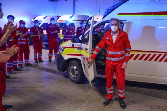 57 Jahre aktiv im Rettungsdienst: Wrdiger Applaus und Dank an Franz Weingartner