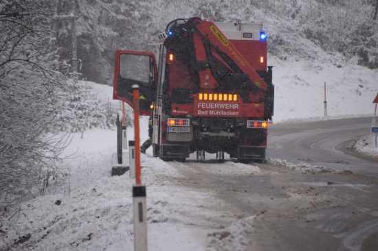 Schneefall sorgte für mehrere Einsätze nach kleineren Verkehrsunfällen in Oberösterreich