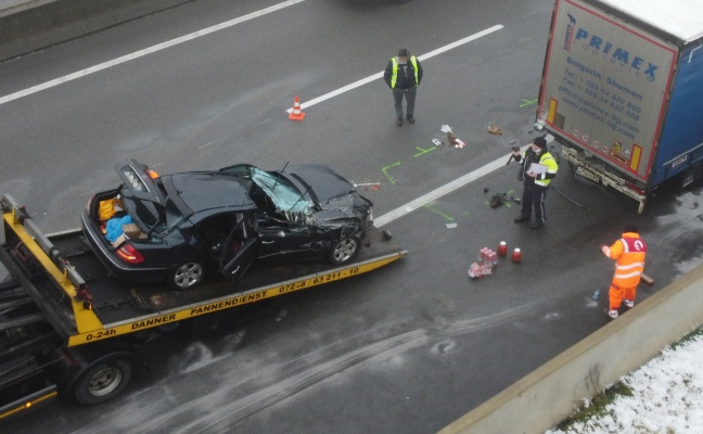 Beifahrer (18) nach Verkehrsunfall auf Innkreisautobahn bei Pram im Klinikum verstorben